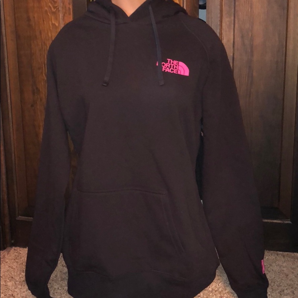 Black North Face hoodie